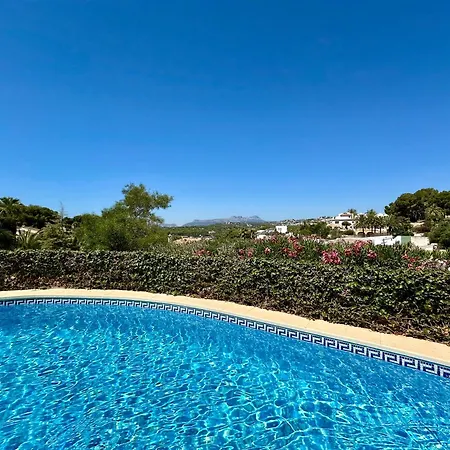Villa 3 Bedroom Villa, Walking Distance To Moraira Teulada