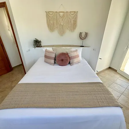 3 Bedroom Villa, Walking Distance To Moraira *