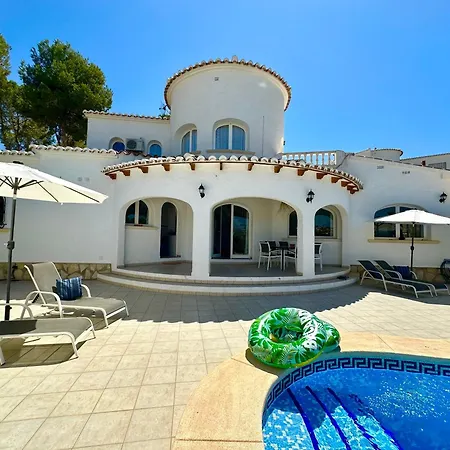 3 Bedroom Villa, Walking Distance To Moraira Teulada