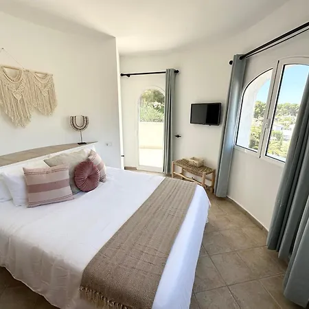 3 Bedroom Villa, Walking Distance To Moraira Villa